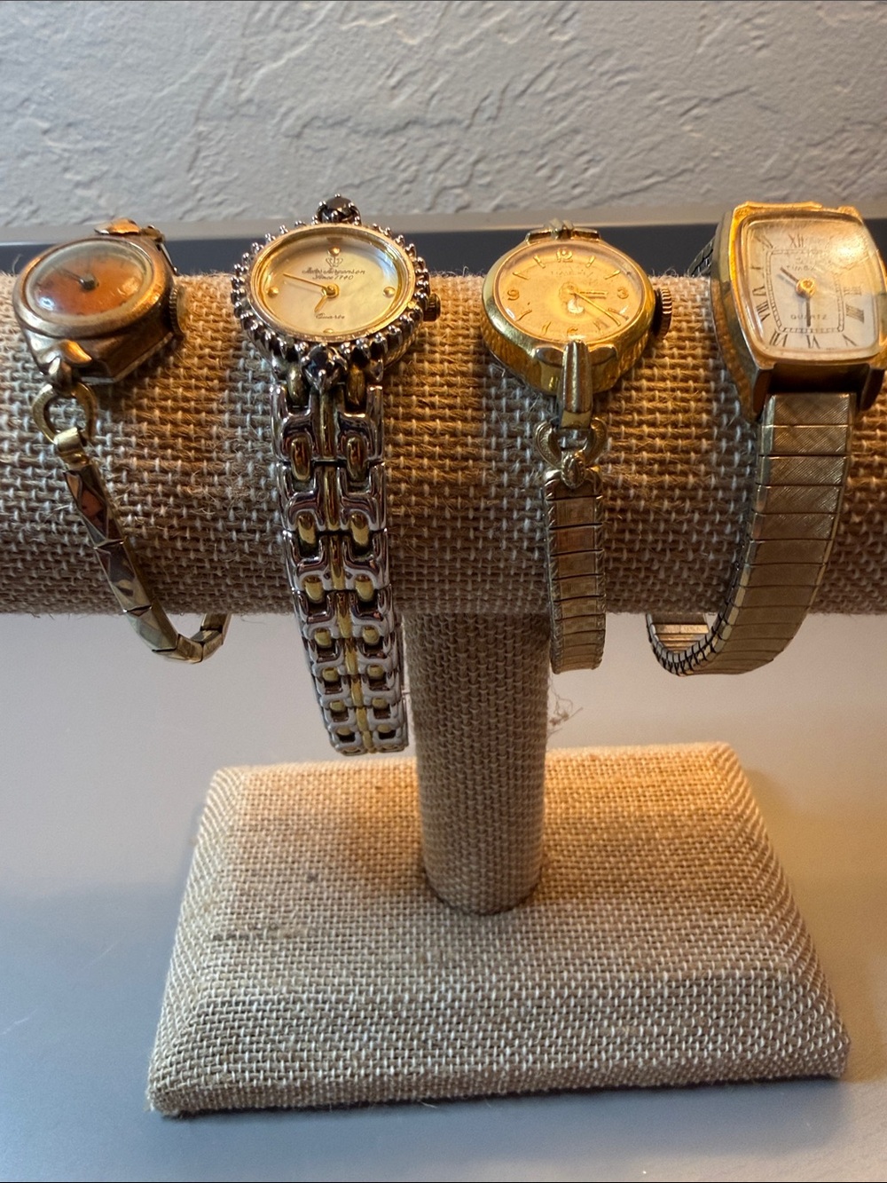 Four Vintage Non Working Watches - Picture 4 of 12